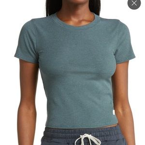 Vuori Pose fitted T-shirt. Ribbed Size M